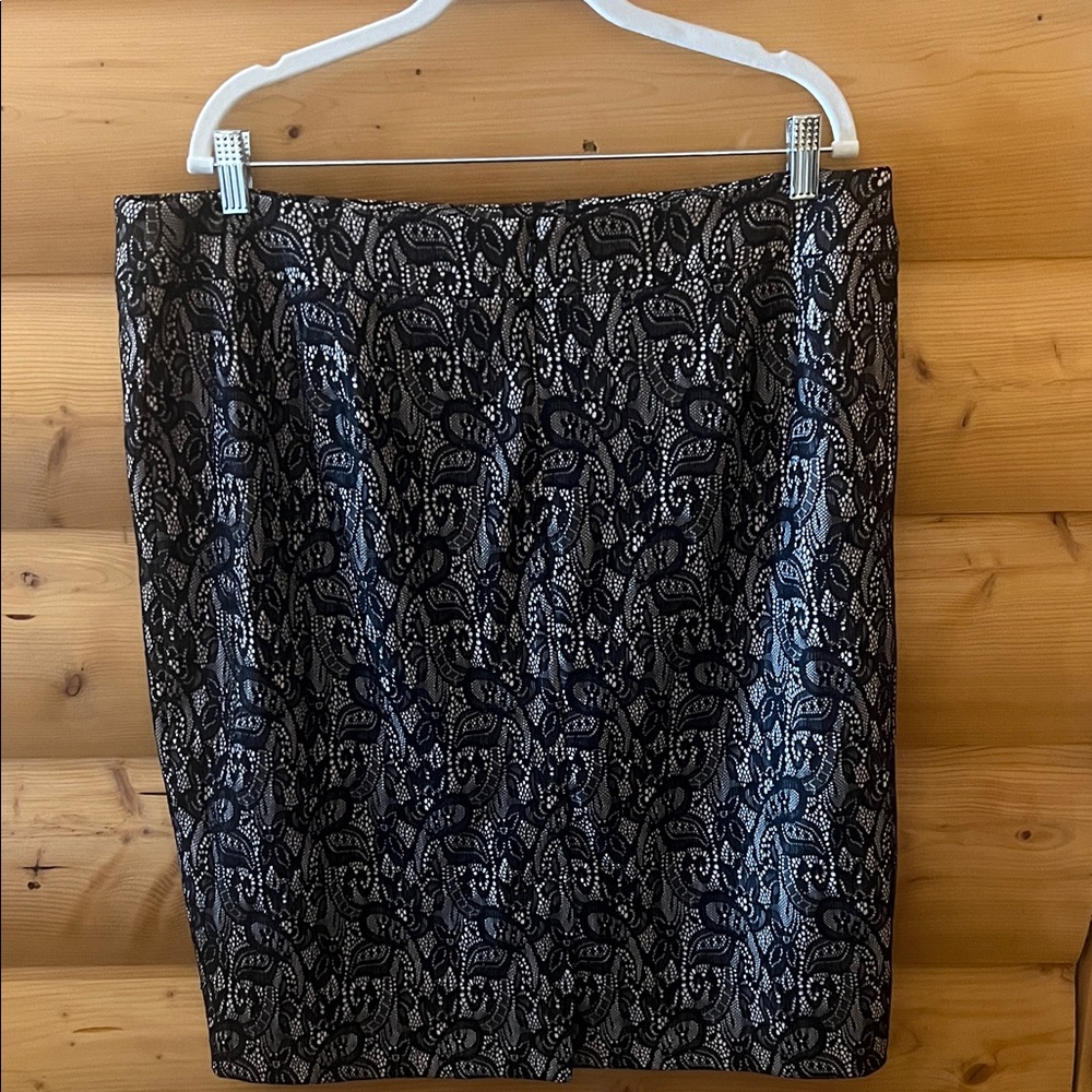 SIZE 14 LAURA Lace skirt 24” long